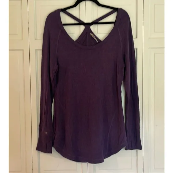 Athleta purple scoop neck cross back blouse small - Image 9