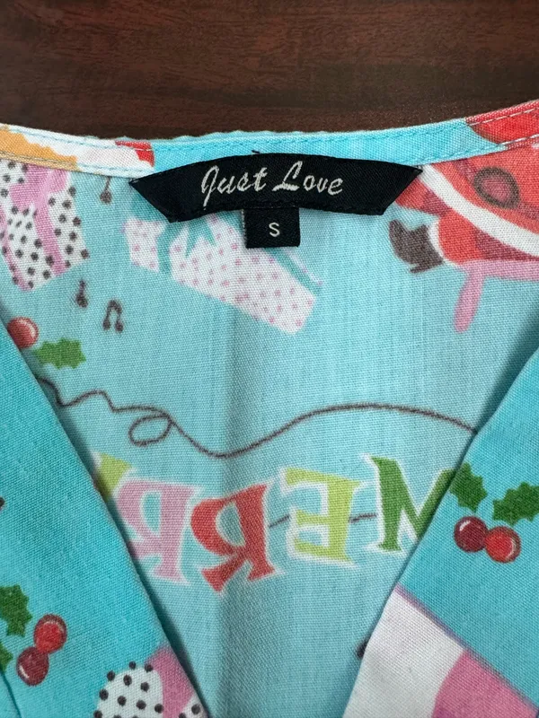 Just Love Christmas Short Sleeve Scrub Top Size Small - Image 5