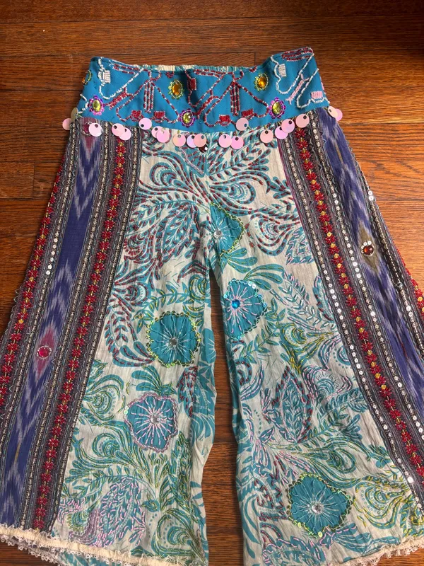 Handmade Beaded Capris Blue Size M - Image 3