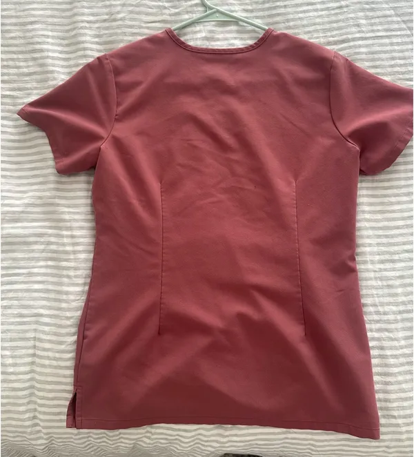 FIGS Catarina One-Pocket Top - Image 3