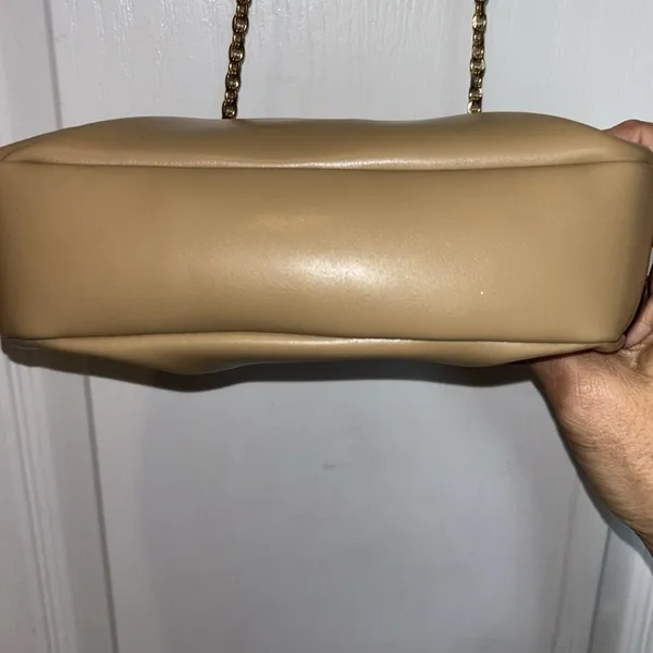 Tan Handbag with Wooden Handle Vegan Leather Adorable and Chic Crossbody Chain - Image 4
