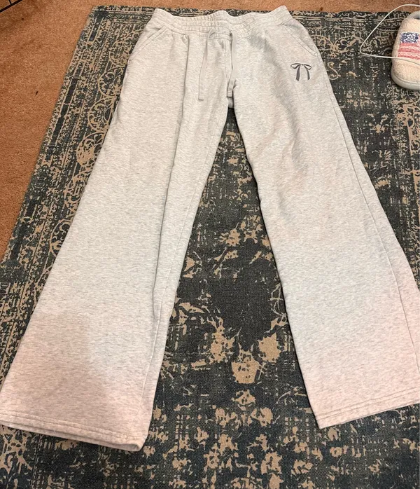 Hollister Sweatpants  - Image 3