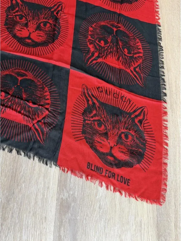 Gucci scarf/shawl - Image 2