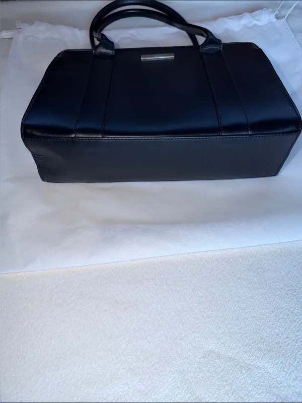 Authentic Gucci Vintage Black Leather Structured Top Handle Bag - Image 10