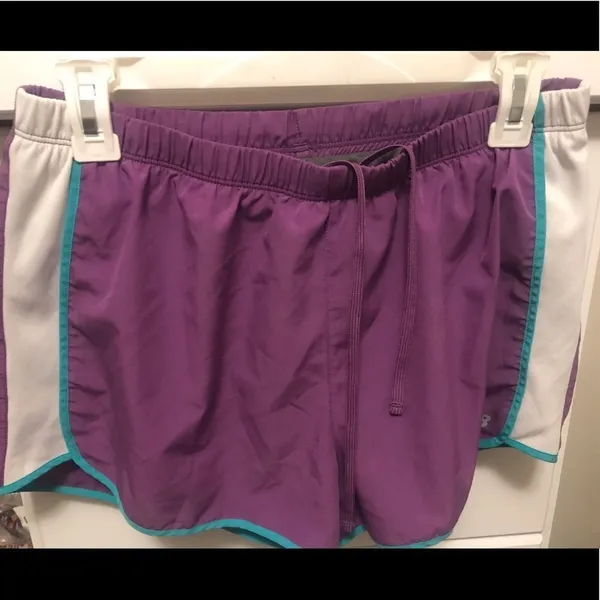 ✨ New Balance Momentum Shorts✨ - Image 3
