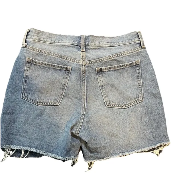 Old Navy Women's Blue Denim Cut-Off Shorts Size 10 High Rise Distressed Button - Image 4