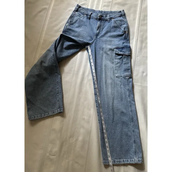 Gap 90s Loose Mid-Rise Cargo Jeans, Size 28 (6R), Light Blue Denim, Straight Leg - Image 10