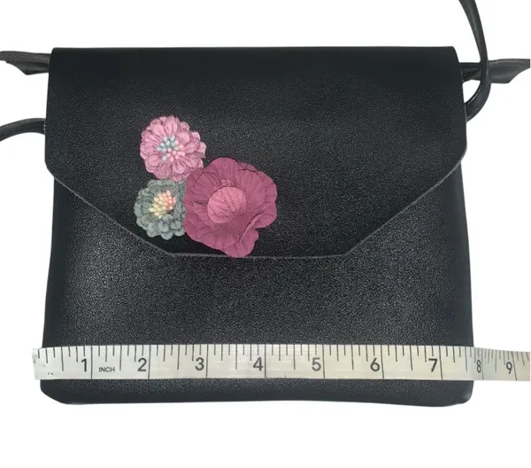 Cute Black crossbody with 3 flowers - Image 3