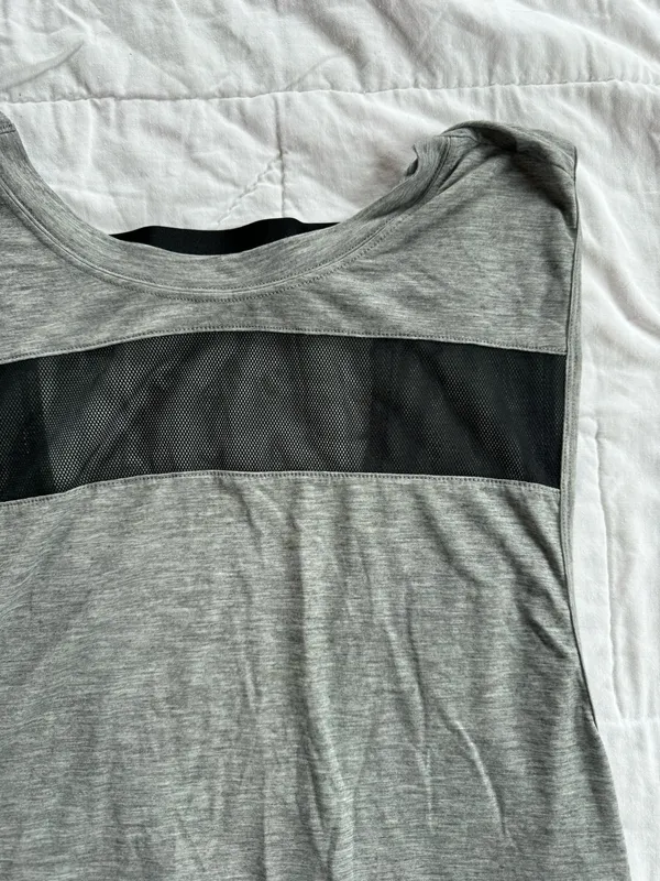 Nike Dri-Fit Tank Top Medium - Image 3