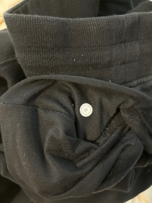 Lululemon Scuba Joggers - Image 4