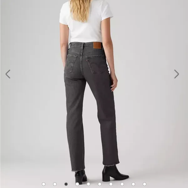 LEVI’S Ribcage Straight Jeans in Washed Black‎ size 24 - Image 3