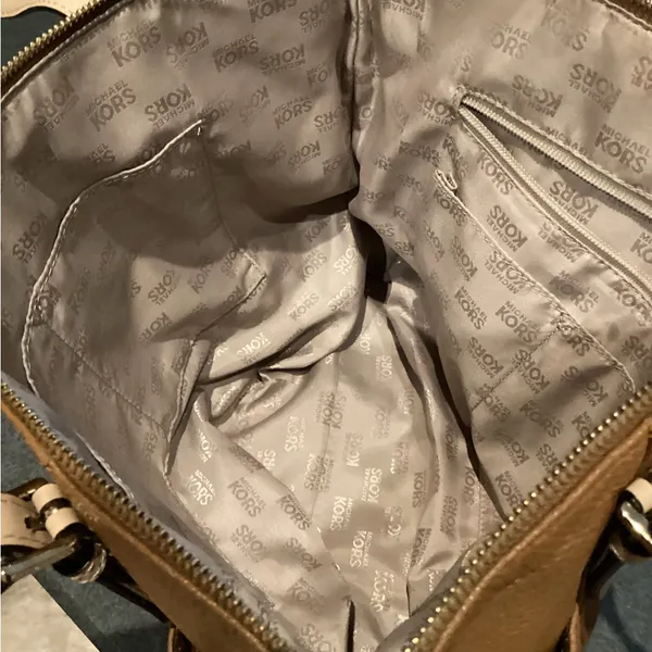 Michael Kors Tan Leather Shoulder Bag - Image 6