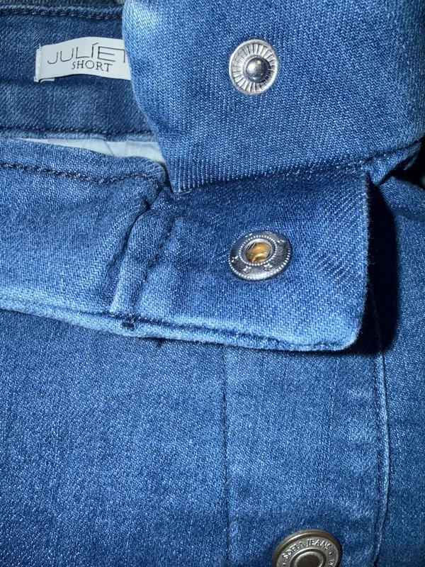 Sofia Jeans by Sofia Vergara Julieta Short Size 0 - Image 4