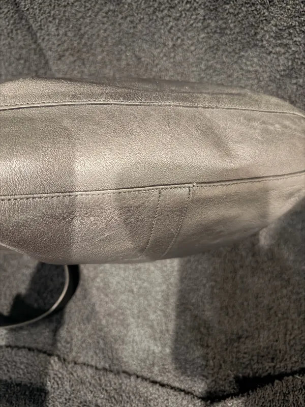 Coach Leather Crossbody Bag - Image 4