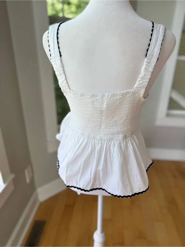 Japna White Cotton Peplum Tank Top with Black Trim Sz Medium - Image 4