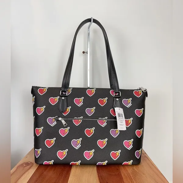 NWT Coach Gallery Tote Bag With Heart Bolt Print‎ - Image 2