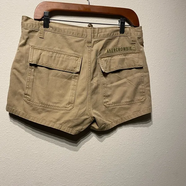 Abercrombie & Fitch women’s carton color short - Image 3