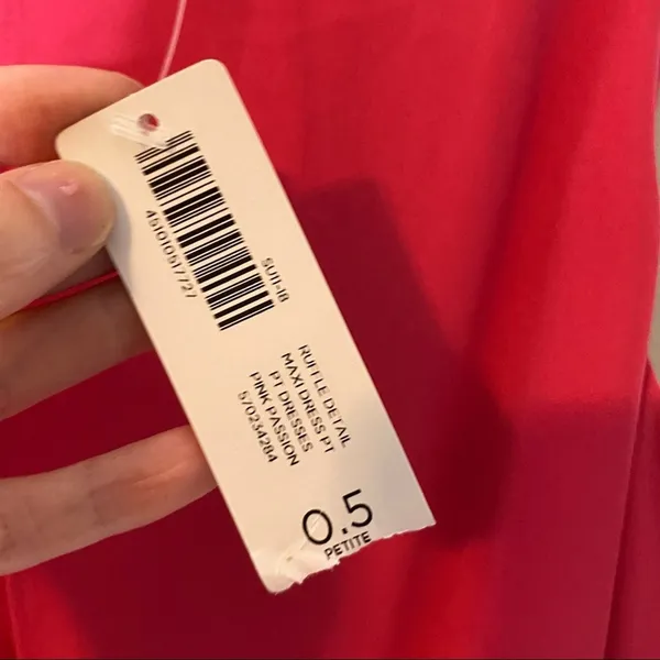 Chico's Ruffle Detail Dress Pink Passion Hi Lo Solid Keyhole NWT Size Small - Image 4