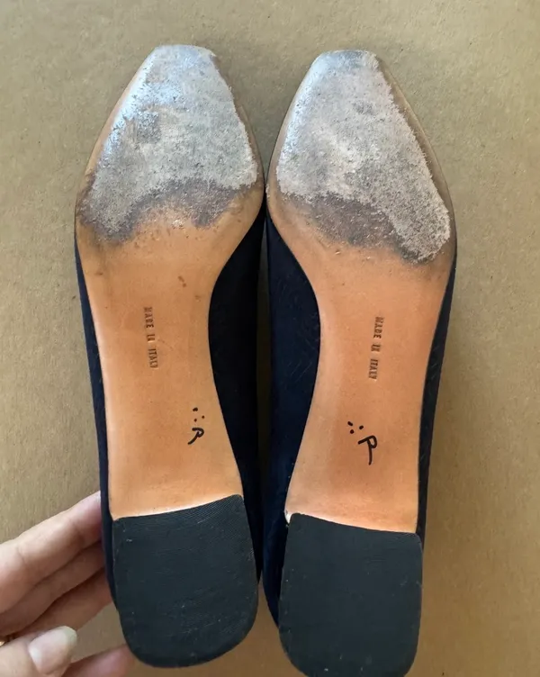Salvatore Ferragamo Navy Suede with black Cap Toe Pumps size 8.5 - Image 4