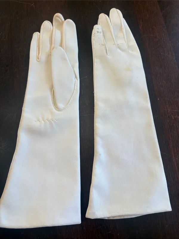 Vintage faux Leather Long White Gloves Japan - Image 2