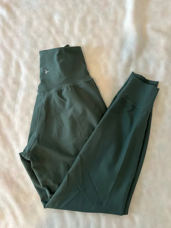 Old Navy Joggers - Image 3