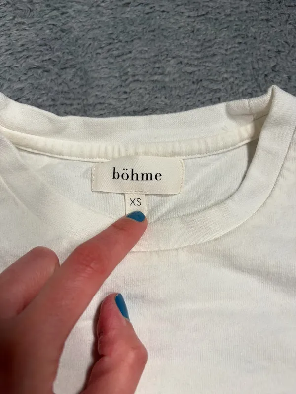 Bohme White Tee with red bows graphic XS - Image 5