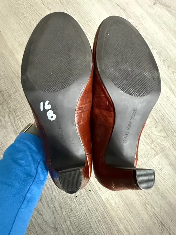 Jones New York Brown Croc-Embossed Loafer Heels Size 6 - Image 10