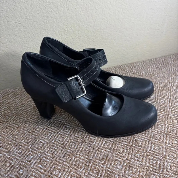 Ecco Matte Black Leather Heals Mary Janes Womens Sz 40 US 9-9.5 Grunge Goth - Image 2