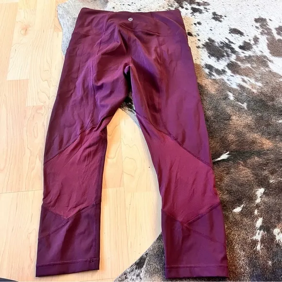 LULULEMON Burgundy Pace Rival‎ High-Rise Crop 22" Athletic Leggings Size 6 - Image 9