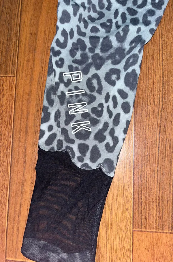 PINK - Victoria's Secret Cheats Print Leggings - Image 3