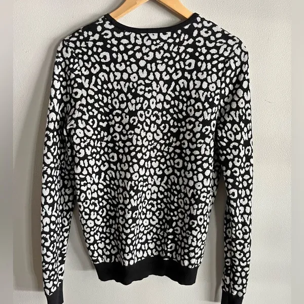 Ann Taylor Black White Leopard Print Crew Sweater Preppy Chic Cozy - Image 6