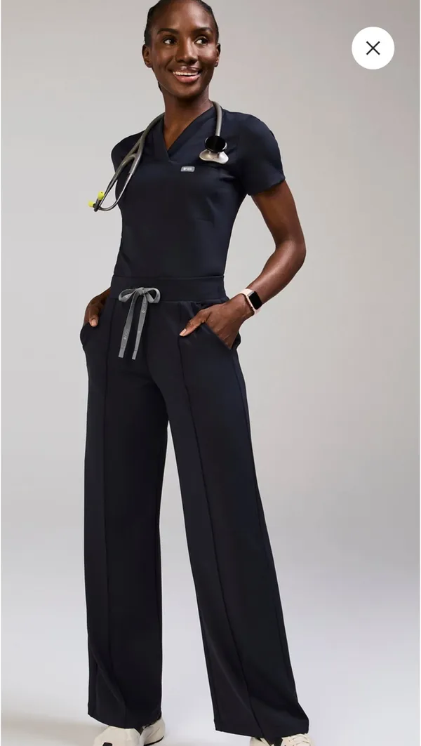 FIGS FormX Navy Scrub Set - Image 12