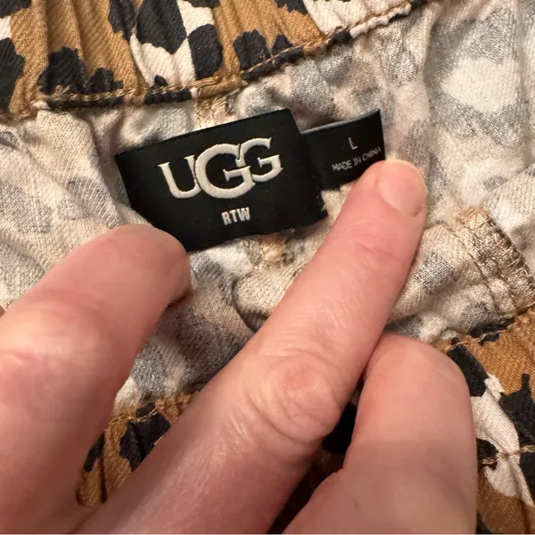 UGG‎ Enora 🐆 Shorts - Image 5