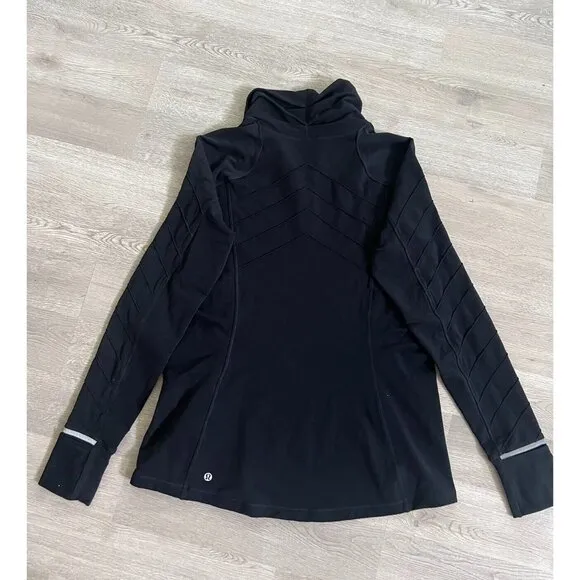 Lululemon 12 Running 1/2 1/4 Zip Pullover Mock Top Black Reflective Chevron - Image 2