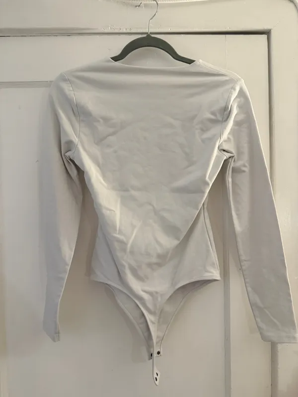 Abercrombie White Bodysuit - Image 4