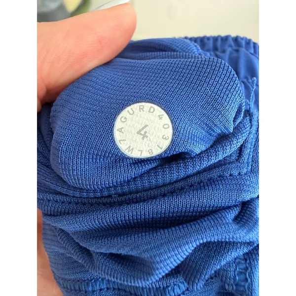 Lululemon Hotty Hot Short II 2.5" size 4 - Image 6