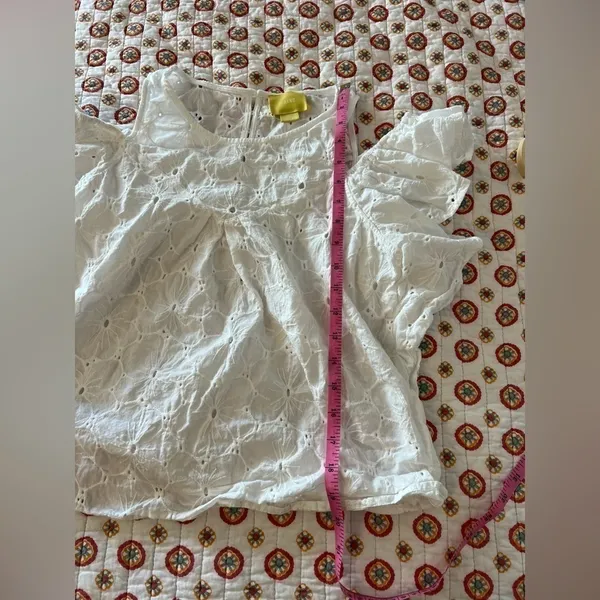 EUC Anthropologie Maeve White Eyelet Cold Shoulder Ruffle Blouse Size Small - Image 7