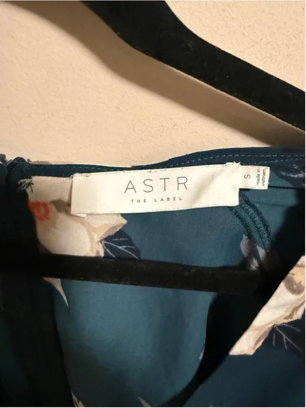 ASTR The Label Teal Floral Print Romper Shorts- Size Small - Image 7