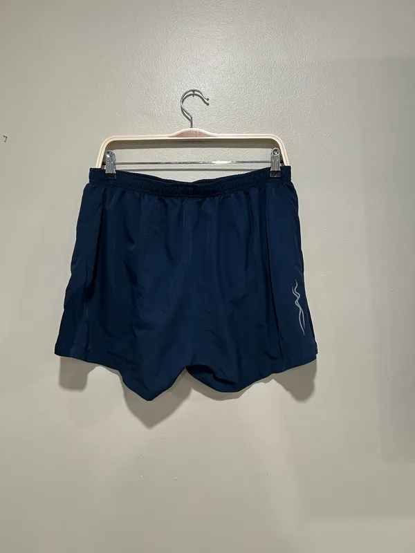 Mizuno XL blue shorts - Image 5