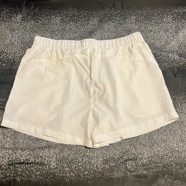 Womens XL NWT Halara White Pleated Athletic Lounge Shorts- High Waisted - Image 2