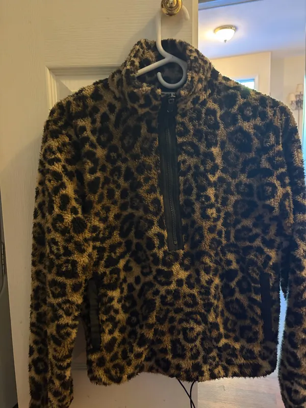 New boundaries cheetah print quarter zip  - Image 2