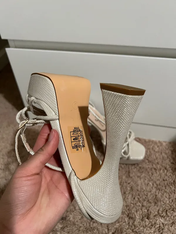 So Me Heels Tan Size 7 - Image 4