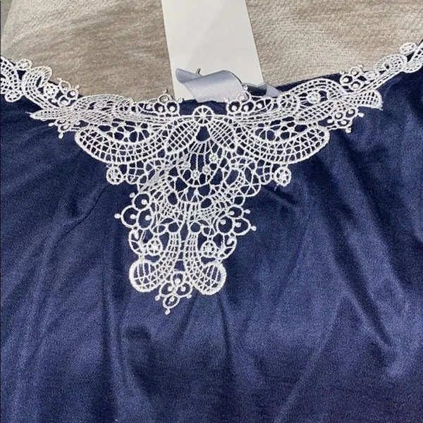 ✨H&M Embroidered Cami Top✨ - Image 3