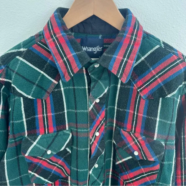 Wrangler green plaid flannel shirt - Image 4