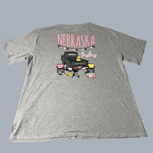 NEW Captivating Nebraska Huskers Womens XXL Gray Pocket T-Shirt NCAA Football - Image 2