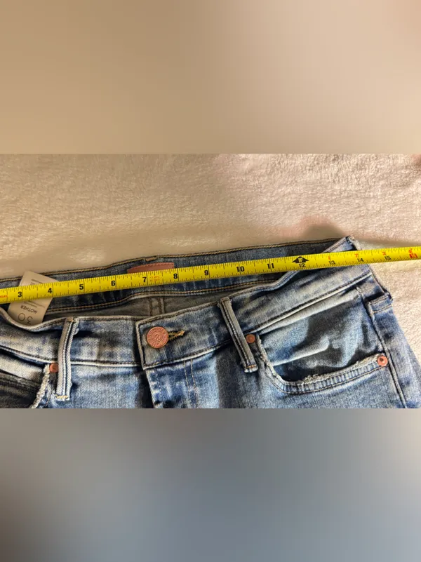 MOTHER The Rascal Ankle Fray Denim jeans size 30 - Image 9