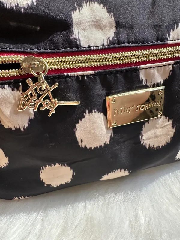 Betsey Johnson black & white polka dot makeup bag #polkadot #makeupbag - Image 4