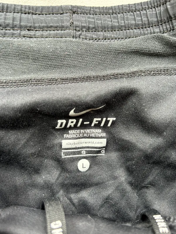 Nike shorts - Image 2