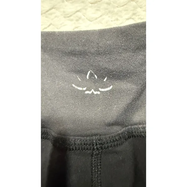 Beyond Yoga Womens Black Scalloped Laser Cut Cropped Leggings Size L - Image 3