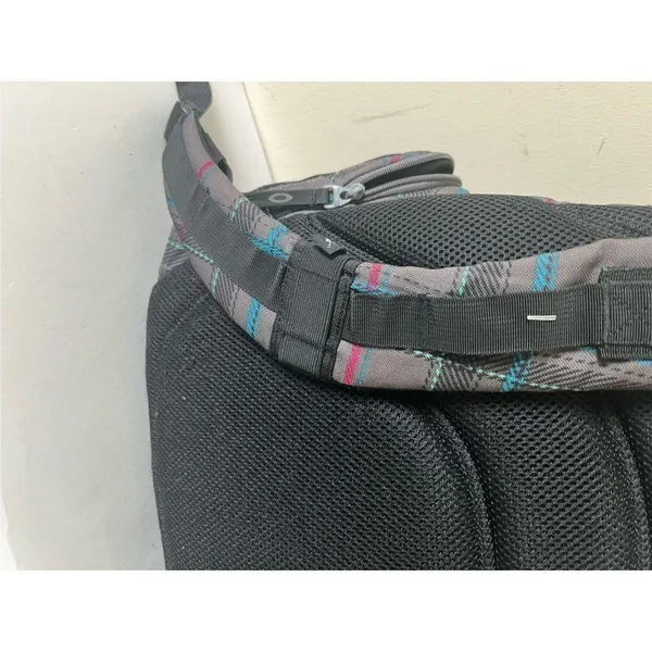 Oakley Backpack Tech Outdoor Miyuki Arihara oa704 - Image 9